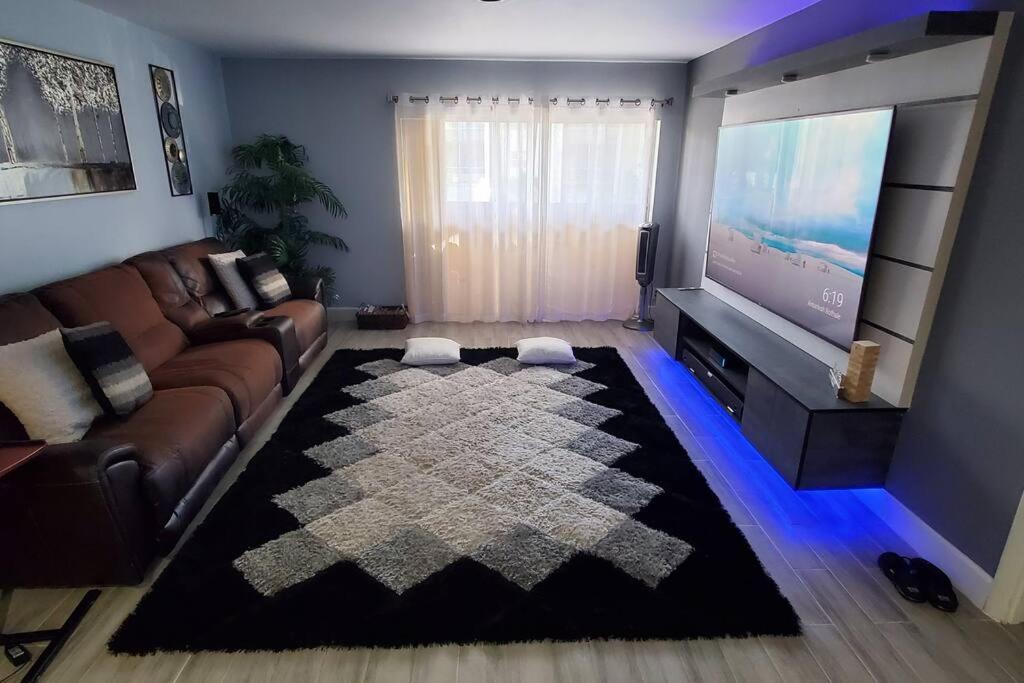 Fully Furnished, Beautiful, Spacious Two Bedroom Condo Lauderhill Eksteriør billede