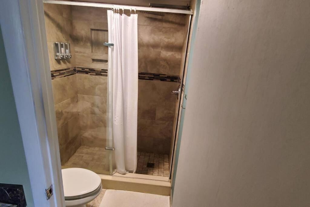 Fully Furnished, Beautiful, Spacious Two Bedroom Condo Lauderhill Eksteriør billede