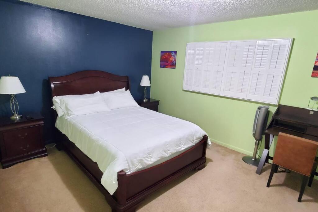 Fully Furnished, Beautiful, Spacious Two Bedroom Condo Lauderhill Eksteriør billede
