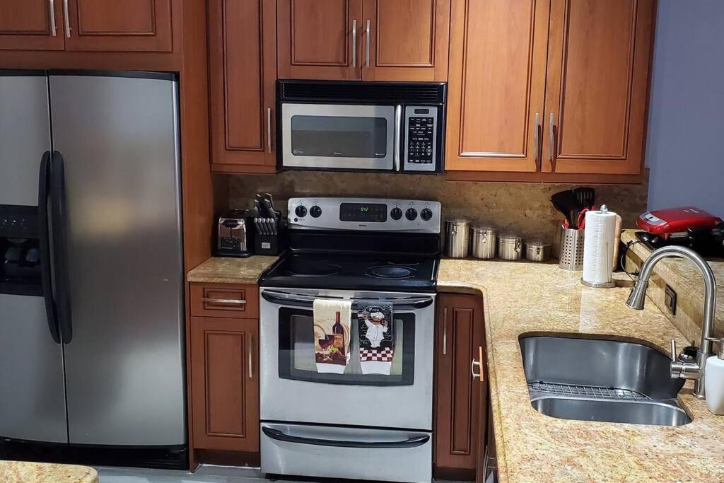 Fully Furnished, Beautiful, Spacious Two Bedroom Condo Lauderhill Eksteriør billede