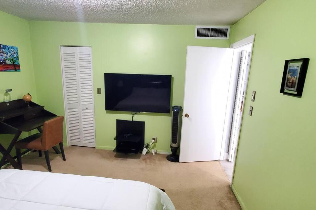 Fully Furnished, Beautiful, Spacious Two Bedroom Condo Lauderhill Eksteriør billede